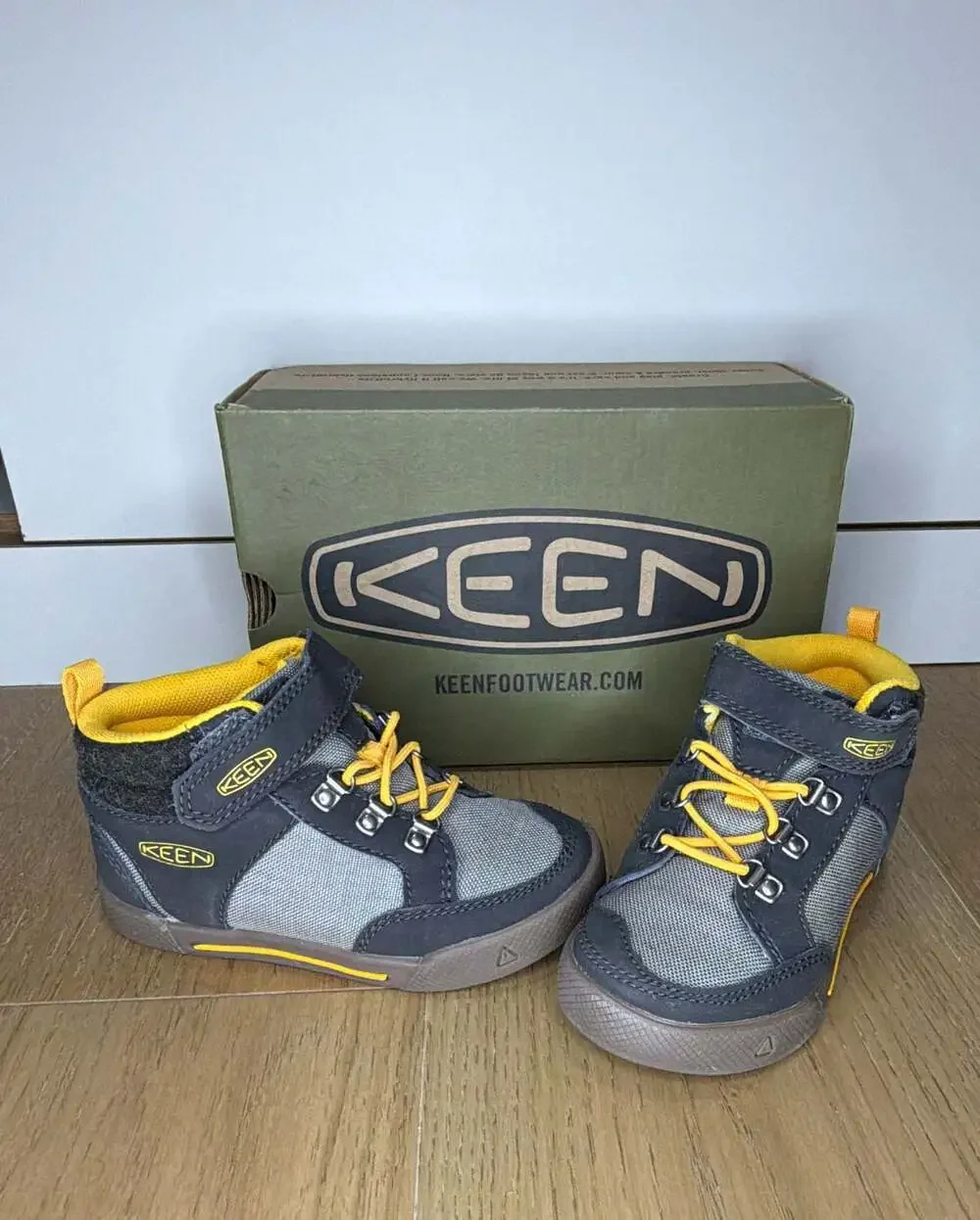 KEEN Encanto Wesley II High Top Children's Sneakers Raven/Steel Grey - Size US 8